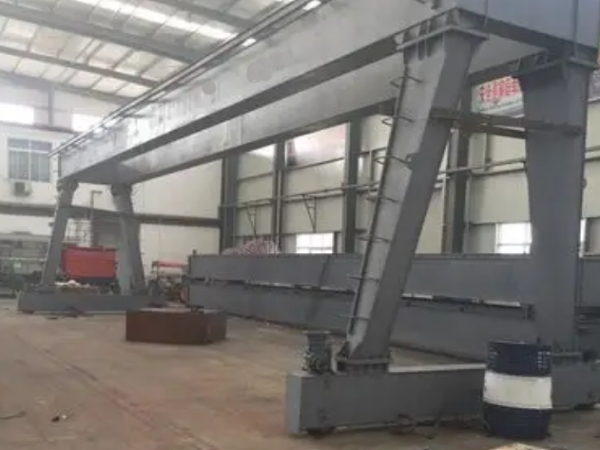 船用門式艙蓋吊如何確保貨物在運(yùn)輸過程中的穩(wěn)定性？